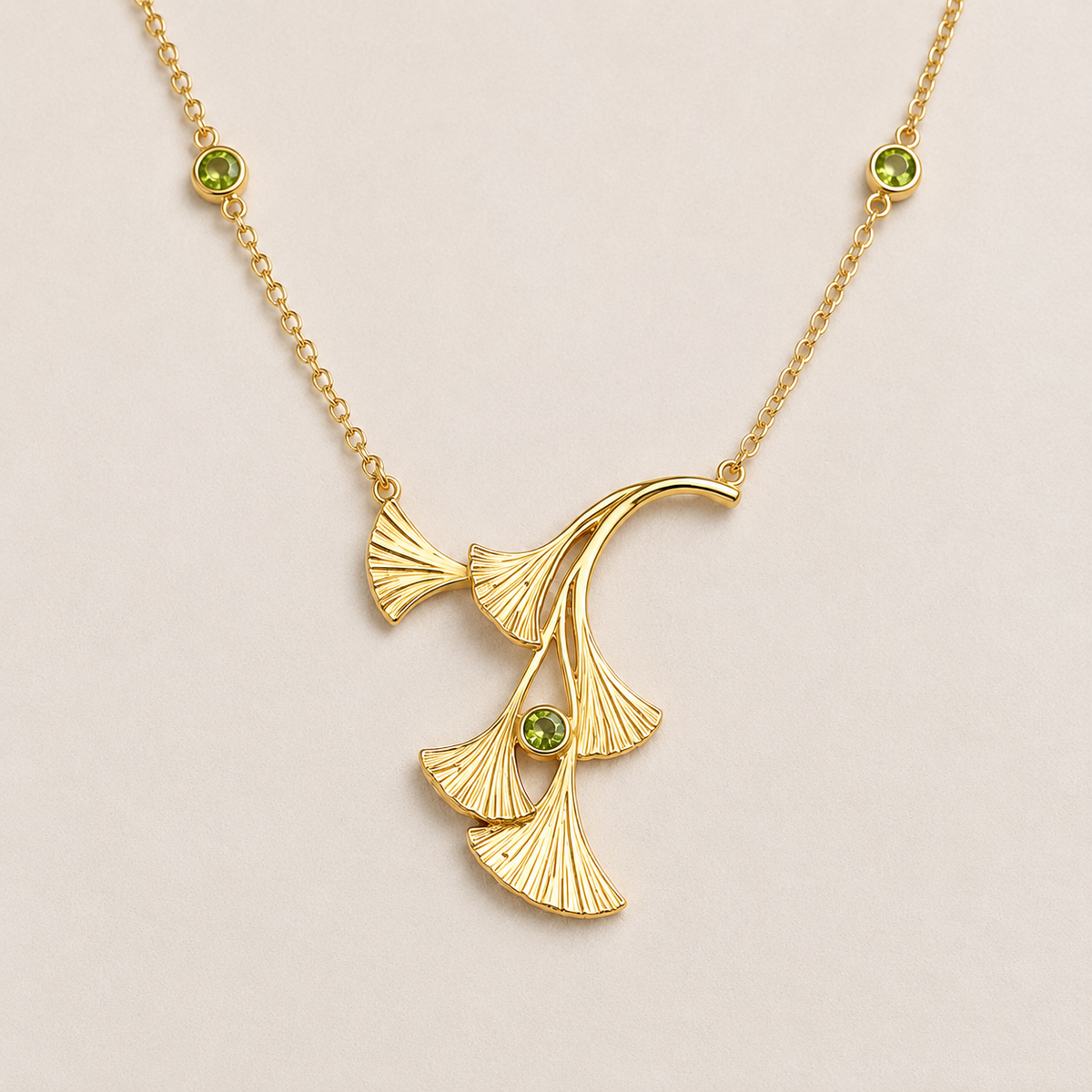 Ginkgo Ketting met Peridoot – Sterling Zilver